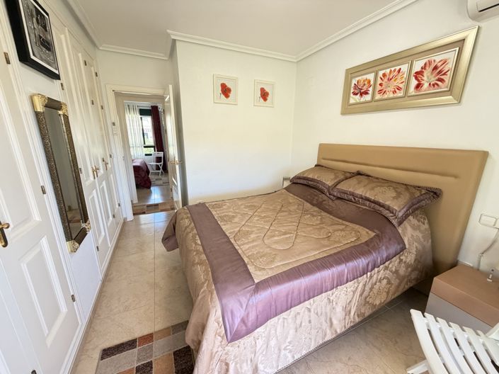Image No.12-2 Bed Townhouse for sale
