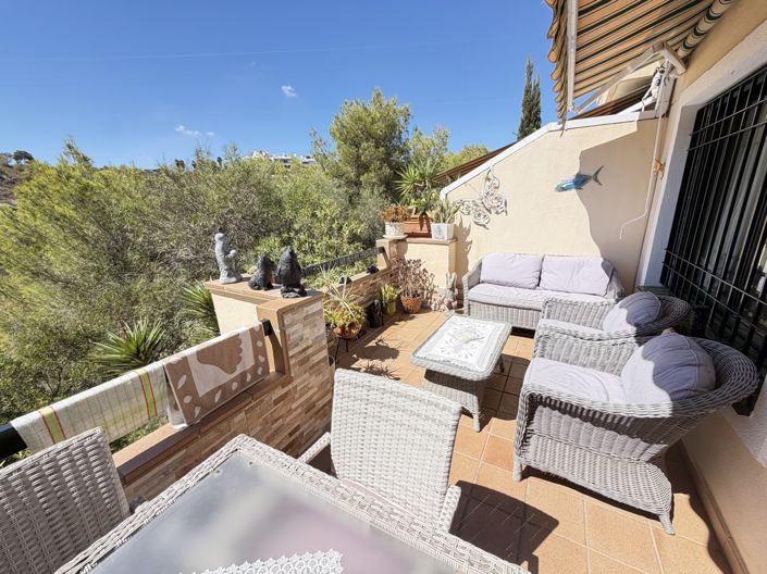Image No.8-2 Bed Townhouse for sale
