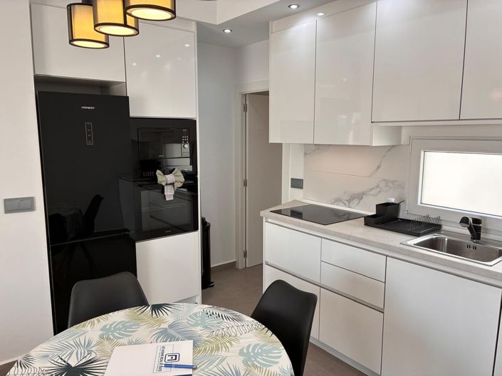 Image No.8-2 Bed Apartment for sale