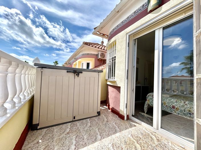 Image No.16-3 Bed Townhouse for sale