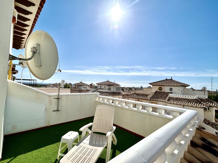 Image No.23-2 Bed Townhouse for sale