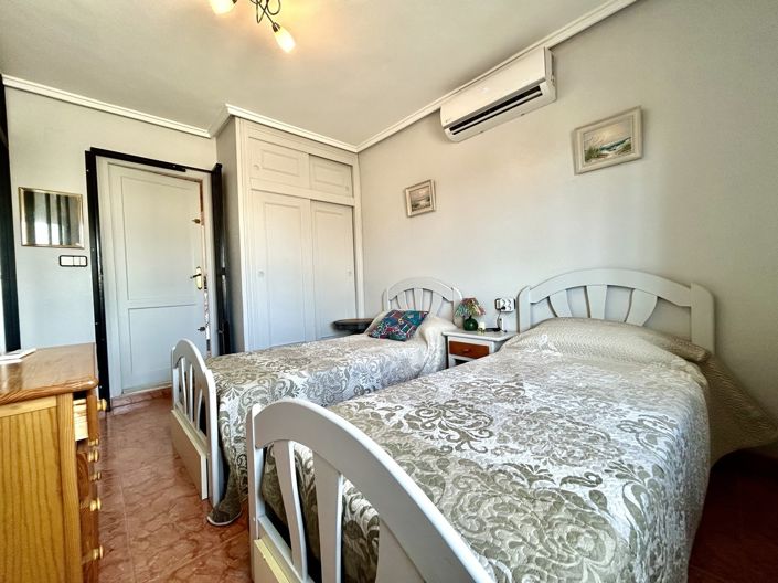 Image No.17-2 Bed Townhouse for sale