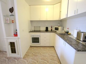 town-house-in-villamartin-14-large