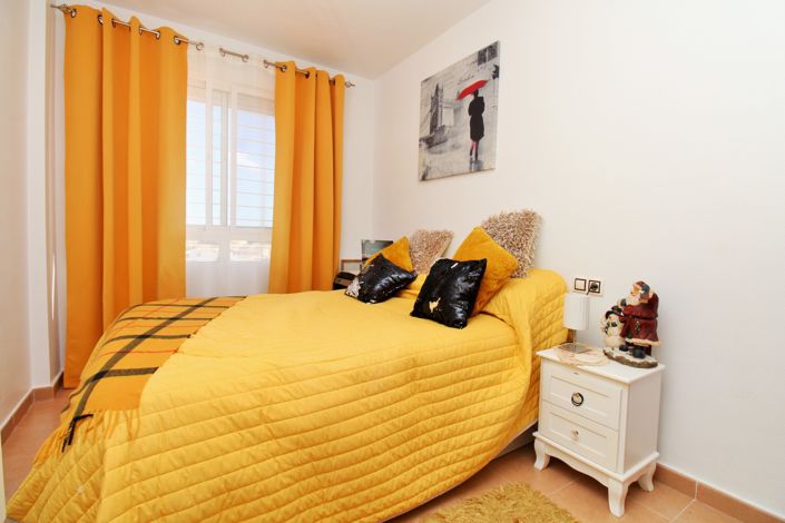 Image No.20-3 Bed Townhouse for sale