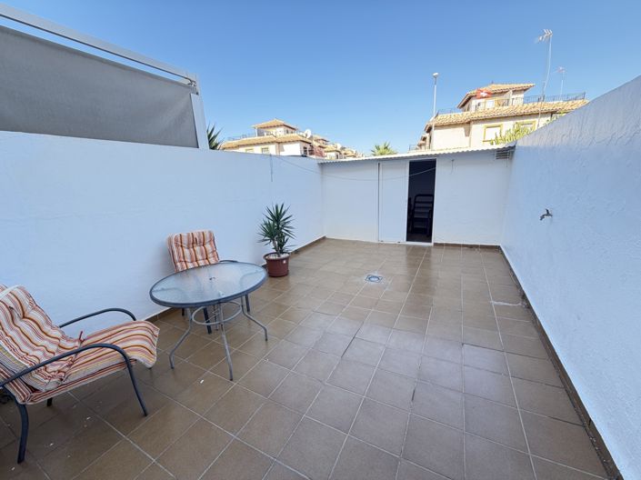 Image No.10-3 Bed Townhouse for sale