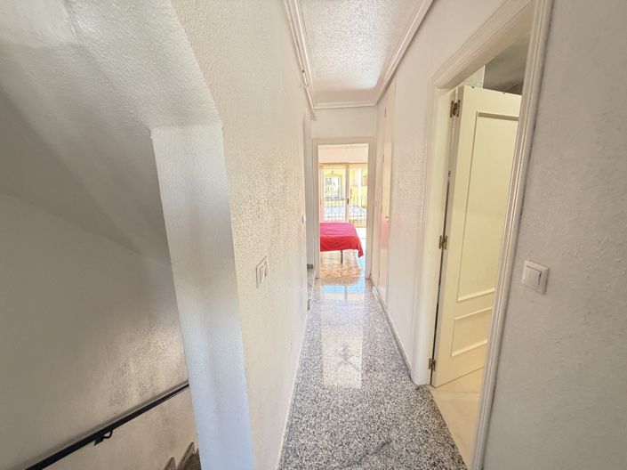 Image No.15-3 Bed Townhouse for sale