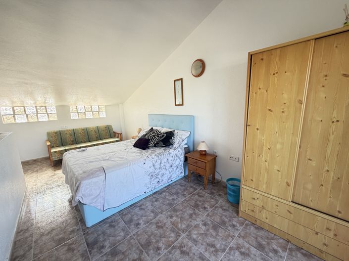 Image No.24-3 Bed Townhouse for sale