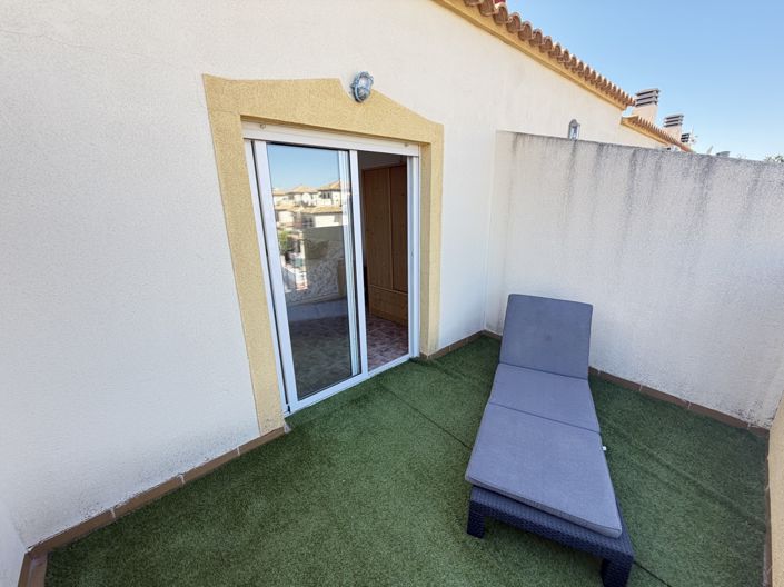 Image No.28-3 Bed Townhouse for sale