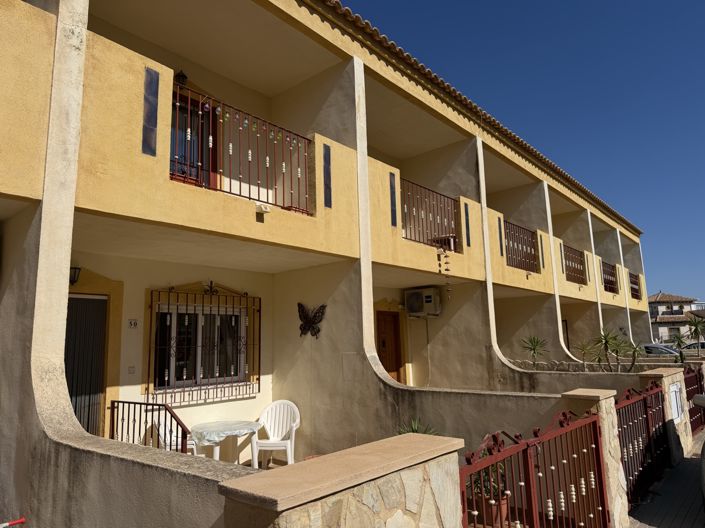 Image No.29-3 Bed Townhouse for sale