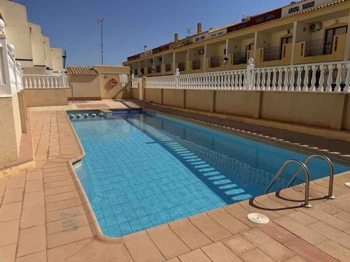 Image No.31-3 Bed Townhouse for sale
