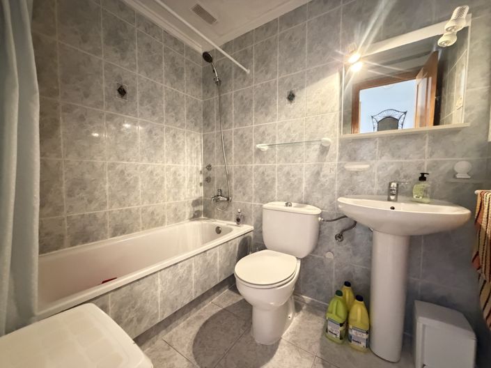 Image No.16-2 Bed Apartment for sale
