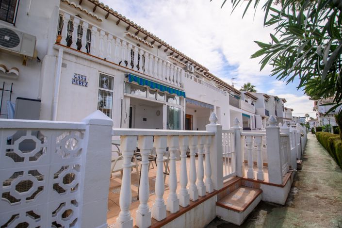 Image No.17-2 Bed Townhouse for sale