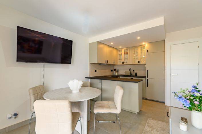 Image No.4-2 Bed Townhouse for sale