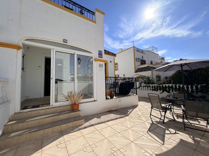 Image No.2-3 Bed Townhouse for sale