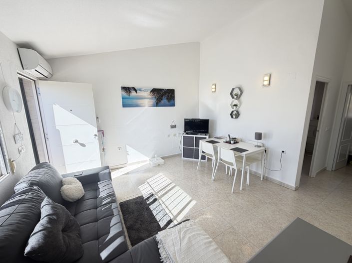 Image No.6-Appartement de 2 chambres à vendre