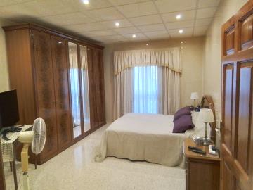 62-main-bedroom