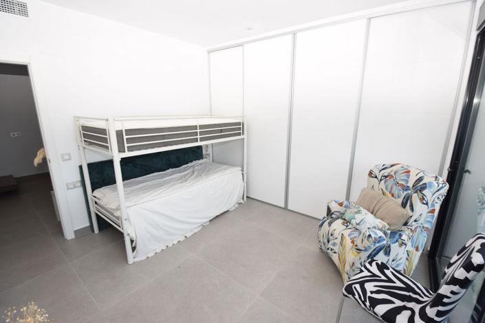 Image No.25-4 Bed Property for sale