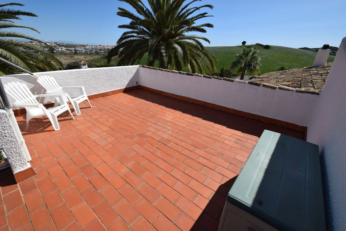 Image No.10-4 Bed Property for sale