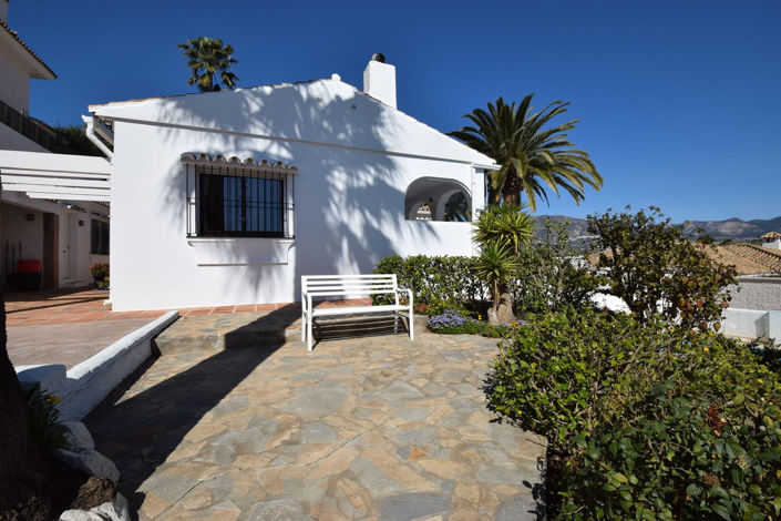 Image No.12-4 Bed Property for sale