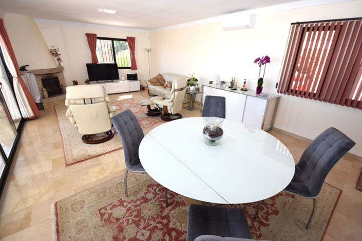 Image No.16-4 Bed Property for sale