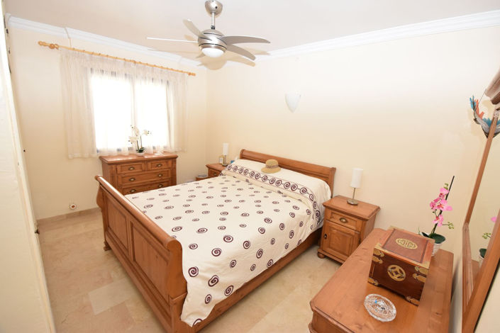 Image No.23-4 Bed Property for sale