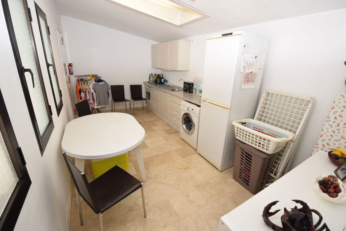 Image No.30-4 Bed Property for sale