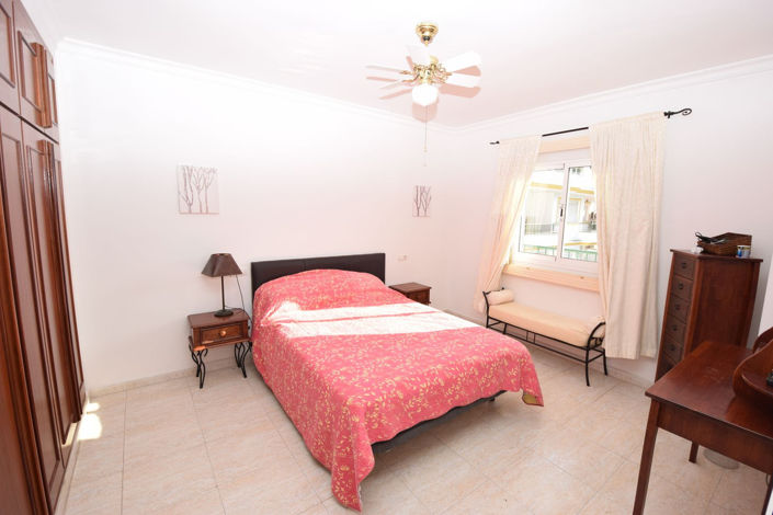 Image No.14-3 Bed Property for sale