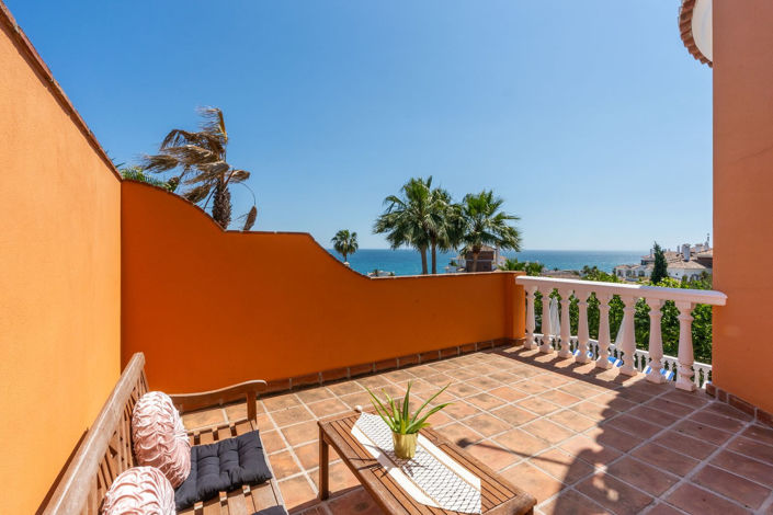 Image No.10-5 Bed Property for sale