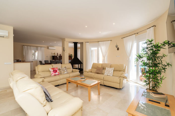 Image No.4-5 Bed Property for sale