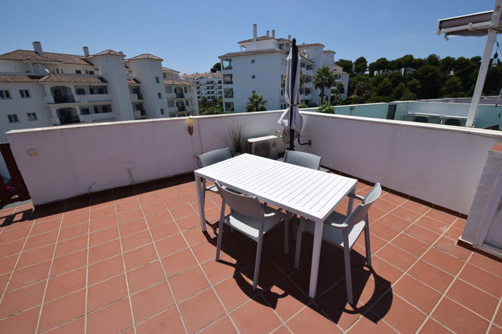 Image No.12-3 Bed Property for sale