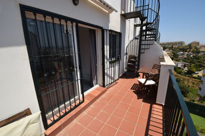 12-53013098fcab6c38b1379cd33298e050