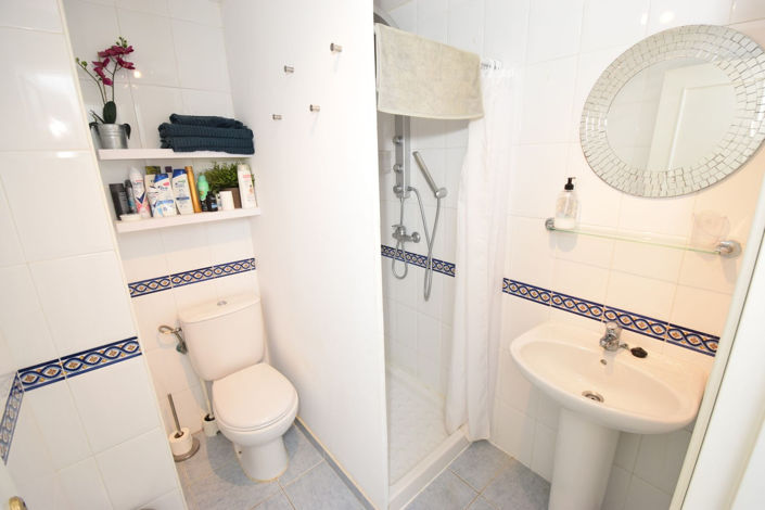 Image No.24-3 Bed Property for sale