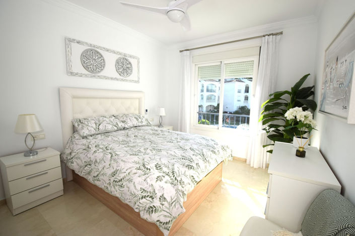 Image No.10-2 Bed Property for sale