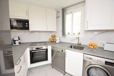 8-e64a9055bba3e77ac8aca3b893cdf826