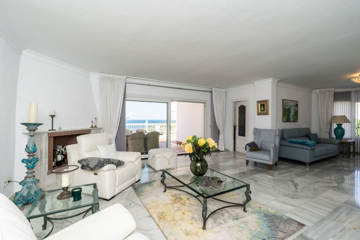 Image No.10-4 Bed Property for sale