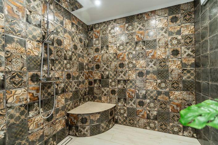 Image No.14-4 Bed Property for sale