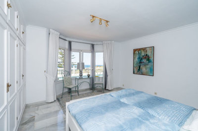 15-11d12f2f454f2f5e9b981fdd8b901d51