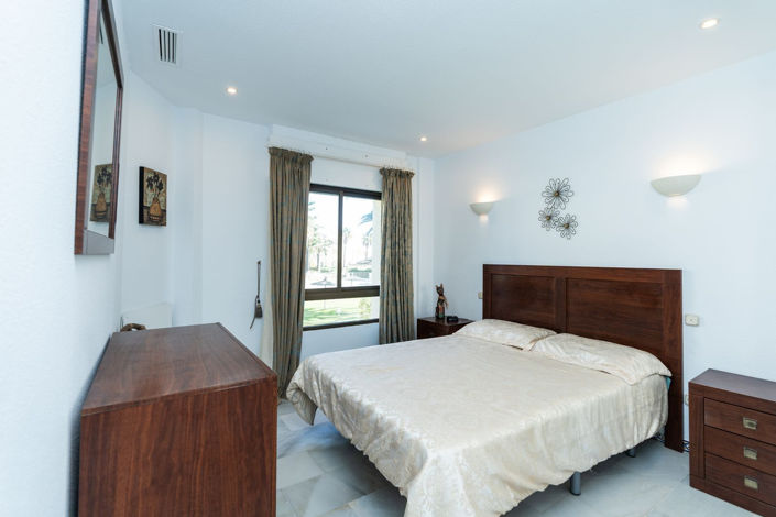 Image No.7-3 Bed Property for sale