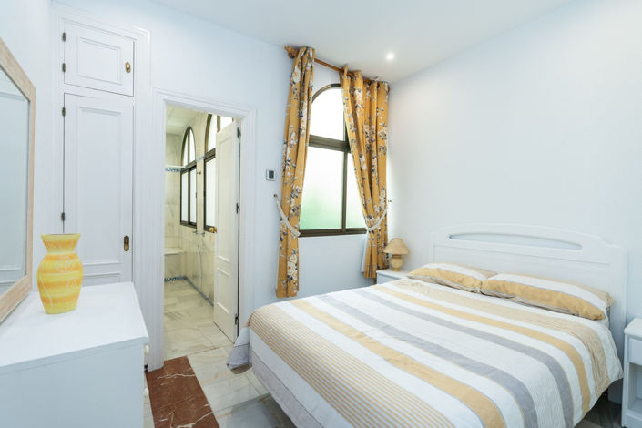 Image No.9-3 Bed Property for sale