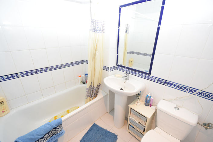 Image No.14-2 Bed Property for sale