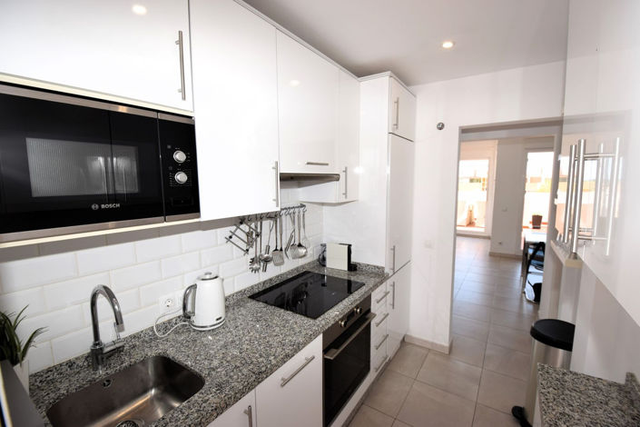 Image No.11-2 Bed Property for sale