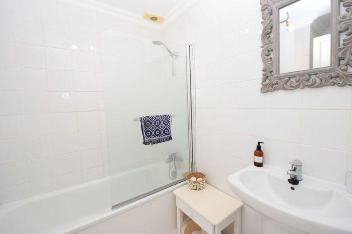 Image No.14-3 Bed Property for sale