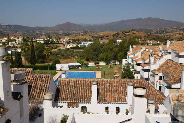 Image No.18-3 Bed Property for sale