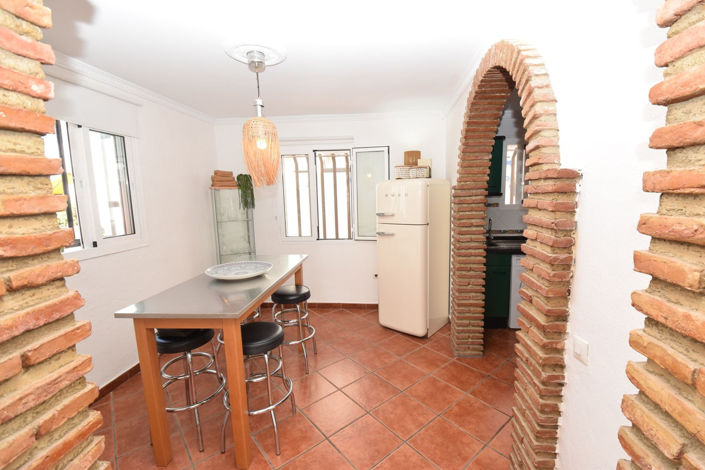 Image No.9-3 Bed Property for sale