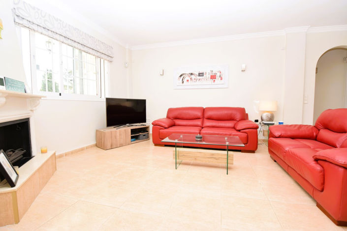 Image No.12-3 Bed Property for sale