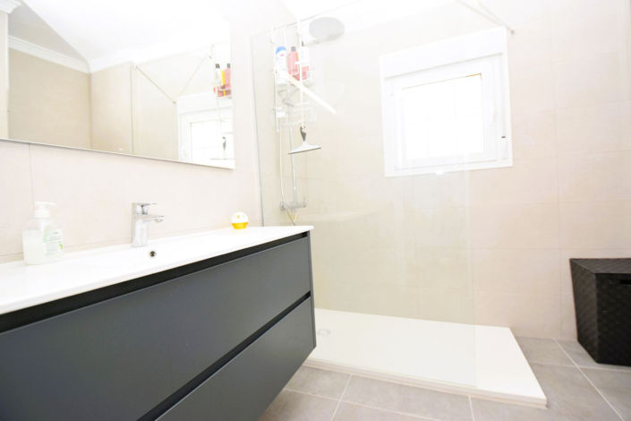 Image No.21-3 Bed Property for sale