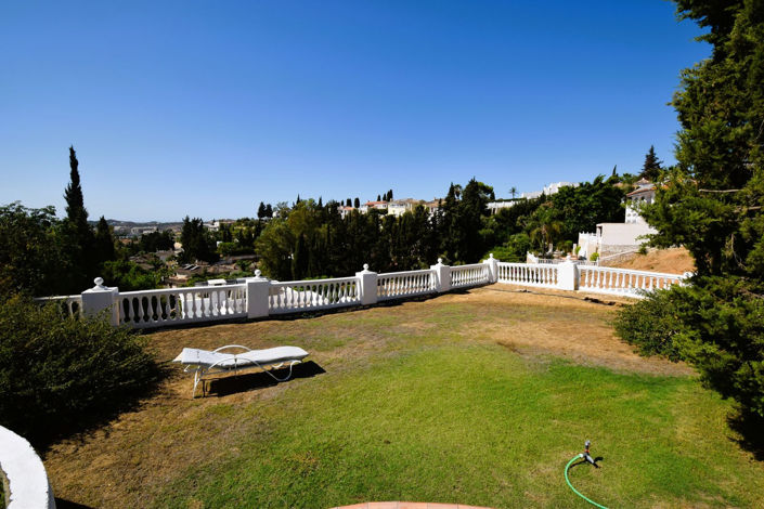 Image No.13-3 Bed Property for sale