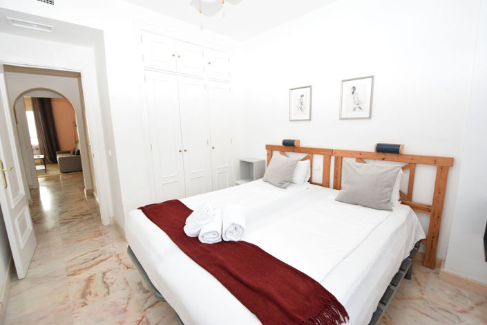 Image No.17-2 Bed Property for sale