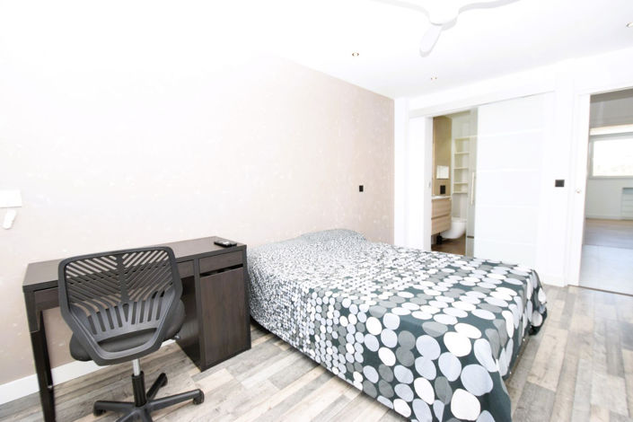 Image No.11-3 Bed Property for sale