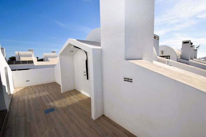 Image No.19-3 Bed Property for sale